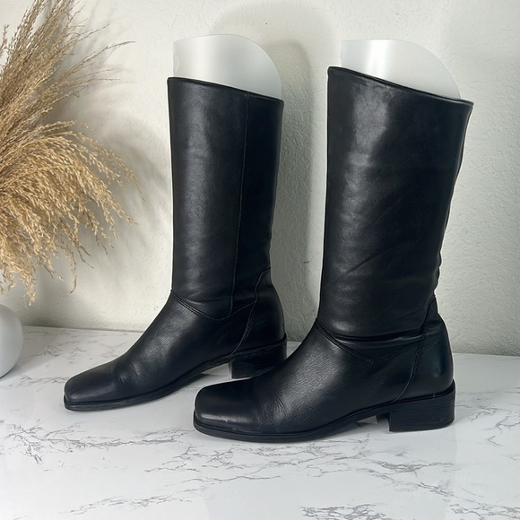 Naturalizer Shoes - NATURALIZER BLACK LEATHER UPPER SQUARE TOE BOOT WOMEN'S
Size: 8 M